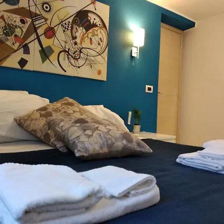 Casa Di Carlo E Vale *
